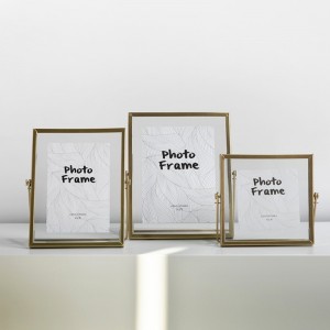 Telaio in metallo e vetro