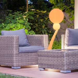 Luci del paesaggio impermeabile a LED per la decorazione da giardino esterno, lampade in piedi a LED RGB mutevoli per la decorazione del Ringraziamento di Natale, alimentata