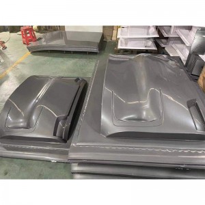 Guscio di plastica per auto senza conducente.