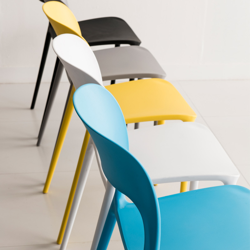 Moderno di Alta Qualità Colorato Pp Seat Sedia di Plastica Alta Posteriore Rustico Bianco Esterno Sedie Ristorante Di Plastica Giardino