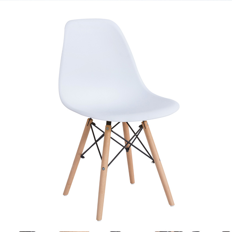 Eccellente mobilia nordica della casa di plastica Cuscino di cuoio di legno Tulip Chairs Sedia da pranzo tropicale imbottita Scandinave Chair