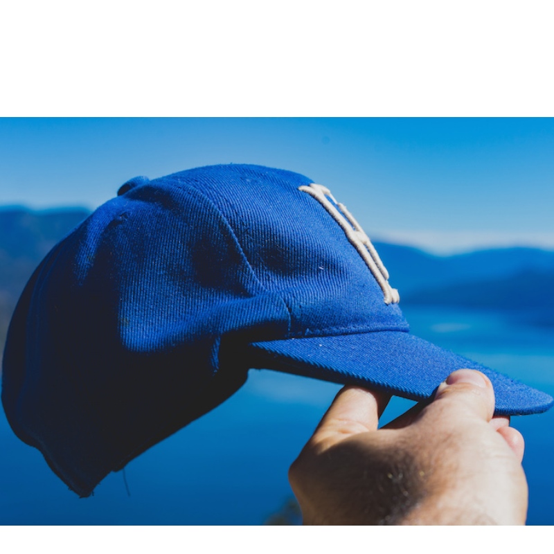 Come indossare un berretto da baseball