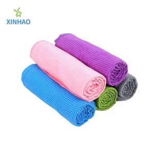 Una varietà di colori in microfibra in microfibra che assorbono l\'asciugamano yoga a colori all\'ingrosso, silicone in PVC Punto anti-slip, adatto alla pelle, adatto per fitness, yoga, pilates, yoga ad alta temperatura