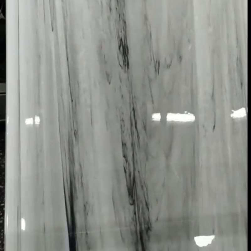 Nuovi design HDPE per tavole da surf morbide