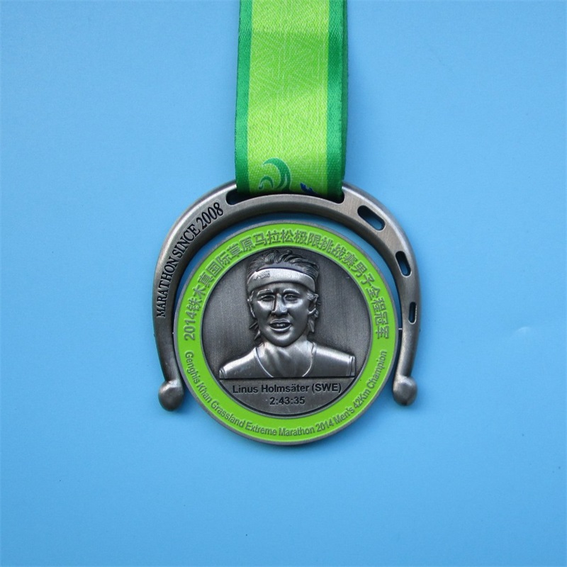 Medaglia personalizzata per la sfida internazionale di mountain bike