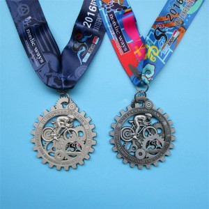 Design vuoto medaglie ciclistiche personalizzate gettate medaglie metalliche