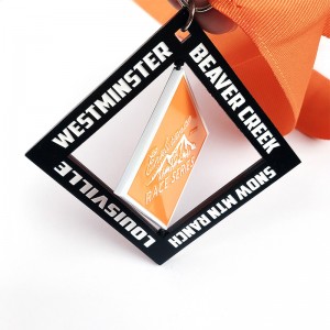 Medaglia di filatura atletica personalizzata all\'ingrosso medio di maratona sportiva personalizzata