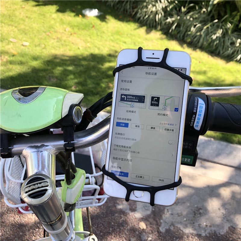Montaggio del telefono per biciclette, supporto per manubrio in moto, supporto per telefono in bicicletta in silicone a rotazione a 360 °, compatibile con iPhone 13/12/11 Pro Max XS Max Xr X 8 7 6S Plus SE 2022 12 Mini, Samsung Galaxy