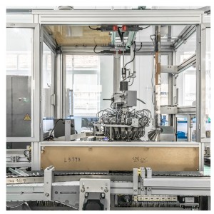 Sistema di incollaggio dell\'applicazione del sigillante