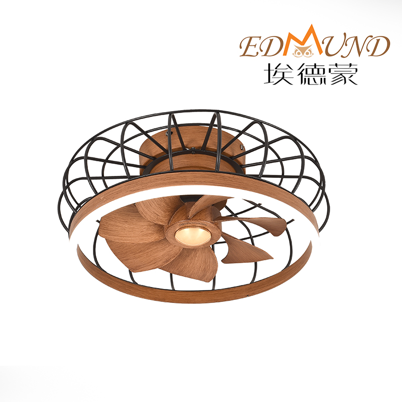C004 Luce ventilatore a soffitto
