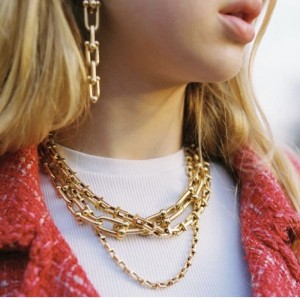 Collana a catena spessa femmina Europa e Stati Uniti Ins Luce dinicchia dinicchia Fibbia a cavallo