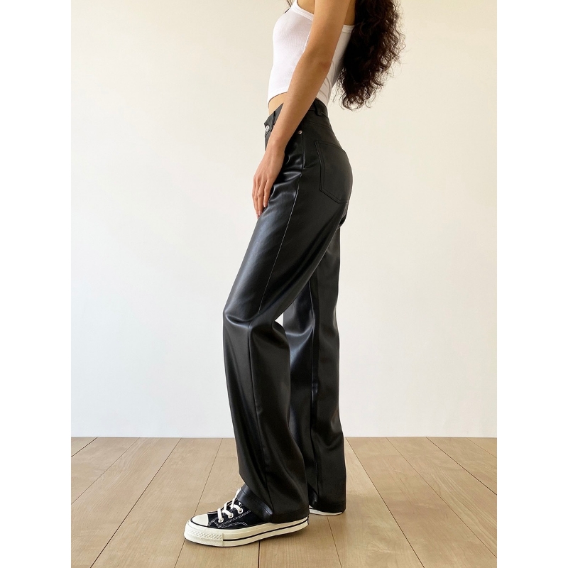 Pantaloni in pelle slim codi di pantaloni a gamba a gamba con pantaloni larghi pantaloni larghi pantaloni a gamba con vasche per pantaloni a gamba a gamba con sacca per tutta la vita.