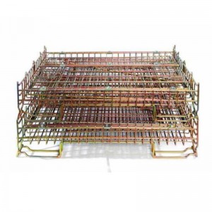 Impilamento delle gabbie di conservazione dei metalli