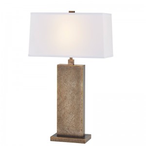 Lampada da tavolo da tavolo antico decorativo all\'ingresso dello spazio pubblico