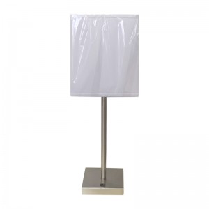 Lampada da tavolo da comodino con finituranichel in stile semplice con un interruttore a bilanciere su/off in camera