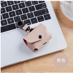 Il design leggero di Apple AirPods Pro2 si adatta perfettamente ed è squisito e pratico. La custodia auricolare super forte è realizzata con materiali di alta qualità, che possono resistere efficacemente a polvere, graffi e impatti ac...