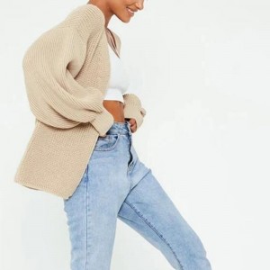 Cardigan a maglia con maniche a palloncini lunghe e un fronte aperto