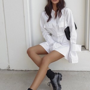 Abito bianco francese con vita e polsini e lunghe linguette per donne 2023 Nuovo design e gonna a maniche lunghe a colori solidi