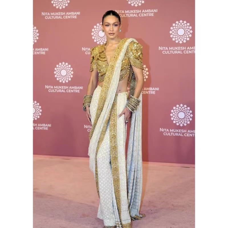 Celebrity Influence/landscape pattern/elegance&Cultura tradizionale/2024-25 autunno inverno/street fotografia/liu ting colonna