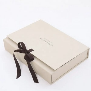 Scatola regalo personalizzata del libro