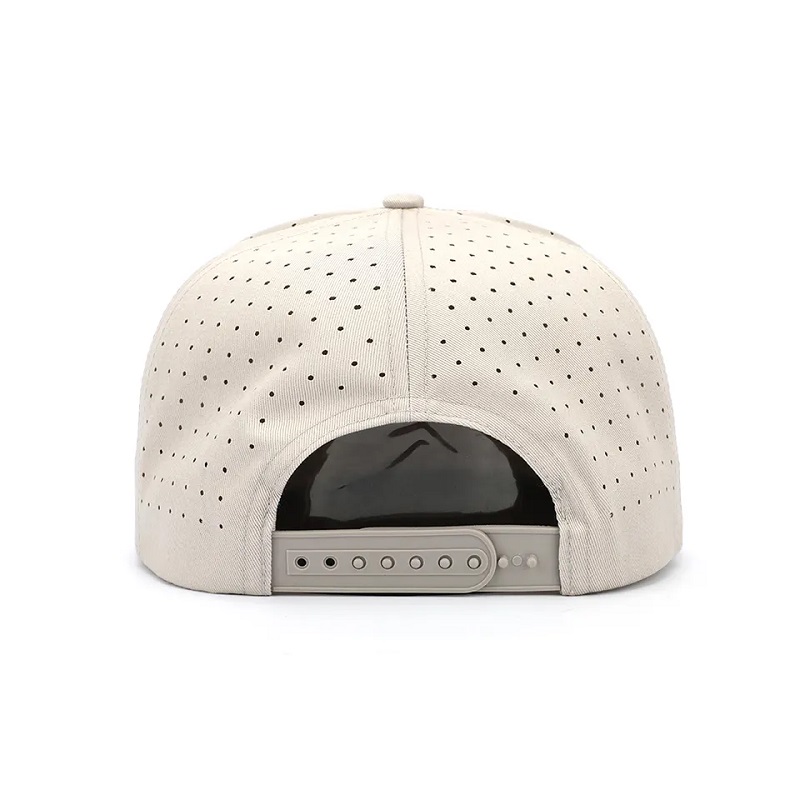 All'ingrosso personalizzati personalizzati di alta qualità 7 pannelli piatti a base di patch con tappi a snapback logo, cappello da uomo perforato a taglio laser