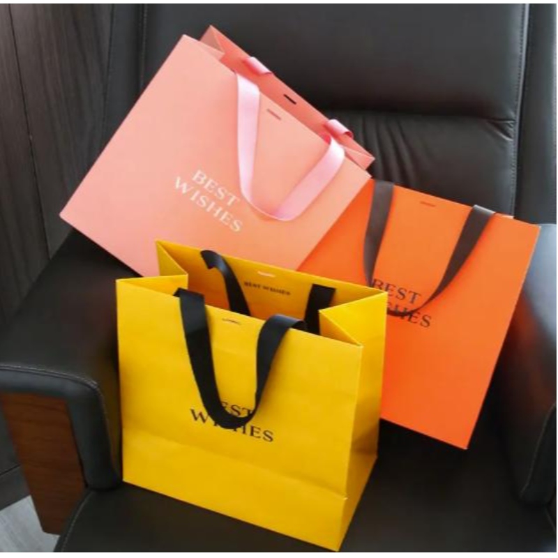 Scarpe personalizzate borse di carta stampate a marchio con i tuoi sacchetti regalo per sacchetti di carta per la spesa per piccole imprese