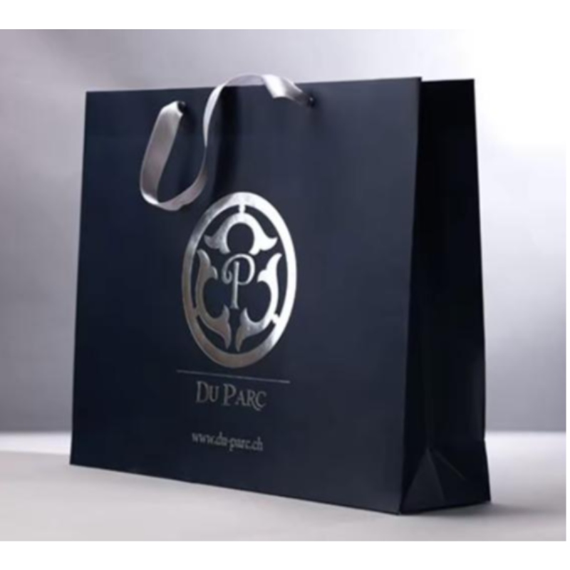 Logo di marca personalizzata Luxury Black Paper Packaging Sacchetta per la spesa della borsa