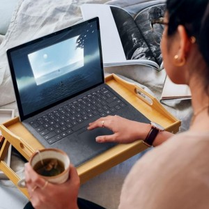Tavolo da vassoio per la colazione pieghevole in bambù