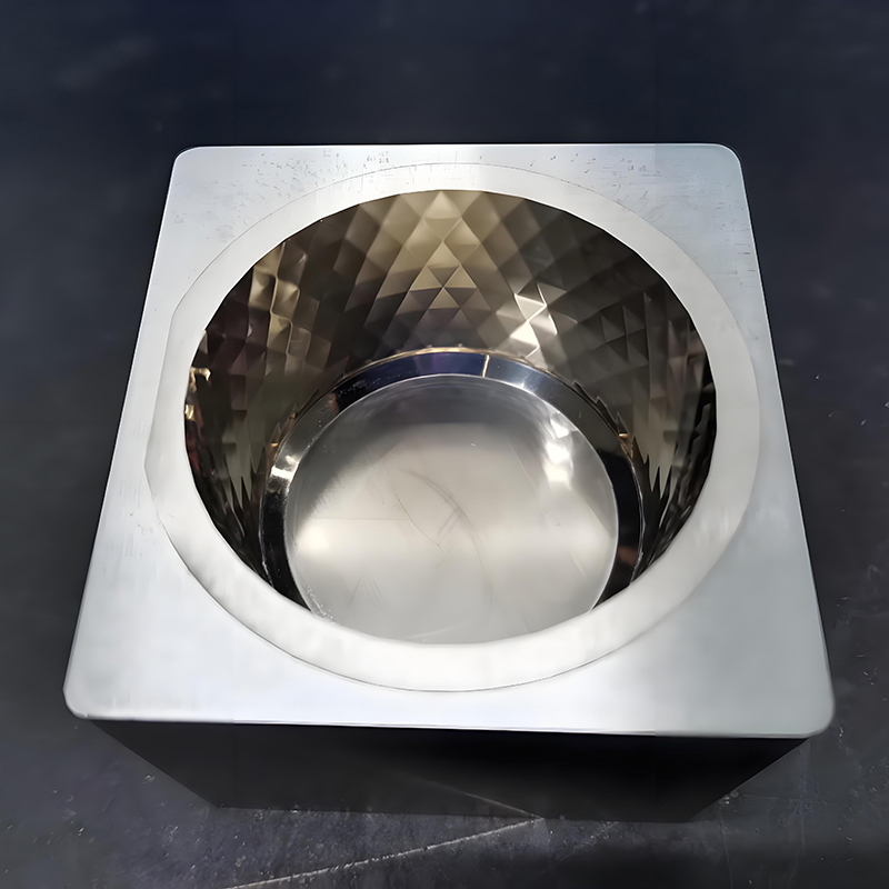 Specchio scintillanti a lavorazione delnucleo stampo