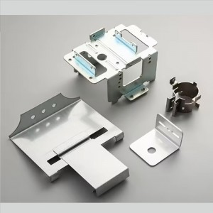 Servizio di fabbricazione personalizzato Verniciatura a polverenera Stampaggio di alluminio Piegatura Punzonatura che forma parti per carrello di spinta da golf