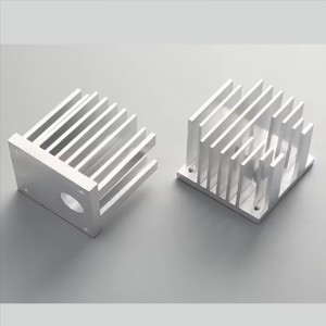 Servizio di stampaggio di parti di saldatura per taglio laser di lamiere CNC personalizzate Servizio di lavorazione di punzoni di lamiera di alluminio Fabbricazione