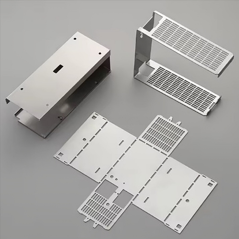 Parti di stampaggio lavorate a macchina CNC personalizzate di alta qualità con telaio in lamiera
