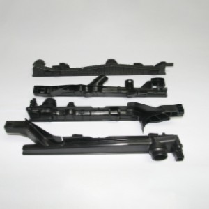 Serbatoio del radiatore in plastica