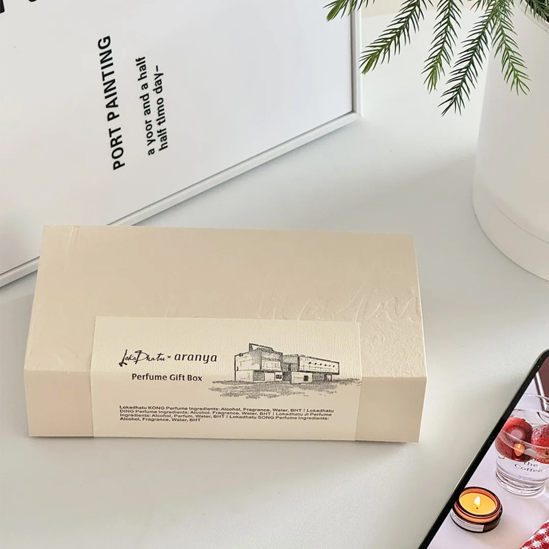 Scatola regalo per profumi eleganza