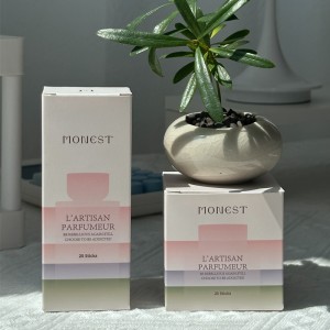 Scatola di profumo di eleganza pastello