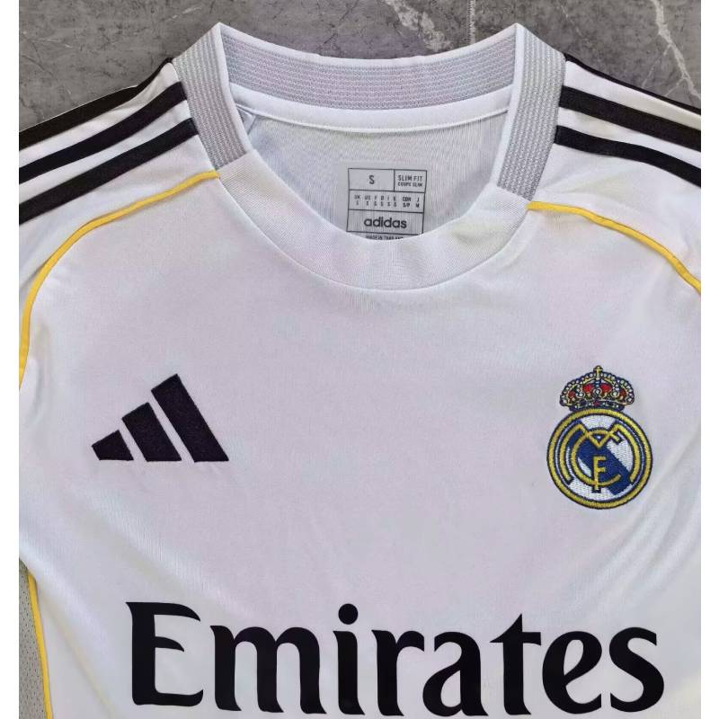 25/26 maglia da casa della stagione del Real Madrid