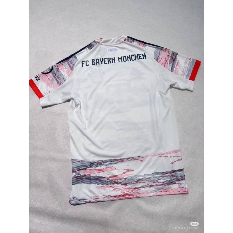 25/26 maglie del Bayern in trasfertanellanuova stagione di