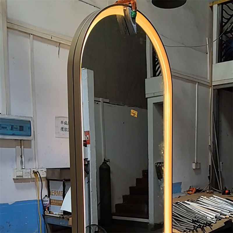 Lampada integrata in acciaio inossidabile Zotye e specchio intelligente in acciaio inossidabile elettroplato personalizzabile