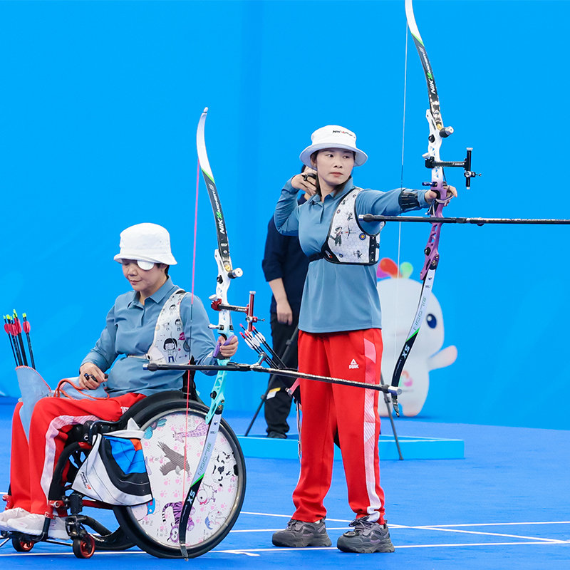 Gli archi ricurvi Nika Archery supportano i giochi paralimpici
