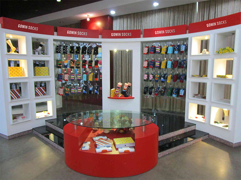 1670048844.jpg Gowin socks samples showroom.jpg